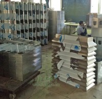 不锈钢果皮箱生产图