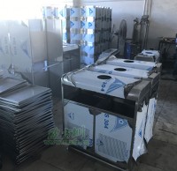 不锈钢果皮箱工厂打磨图