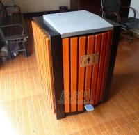 脚踏式钢木果皮箱