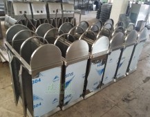 摇盖果皮箱生产图