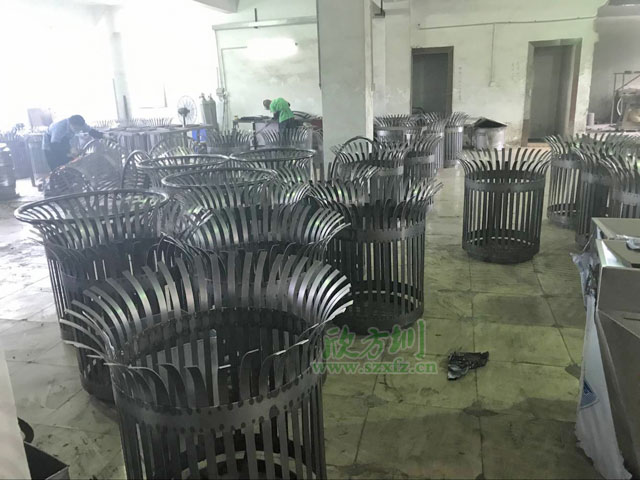 花篮式果皮箱工厂生产图