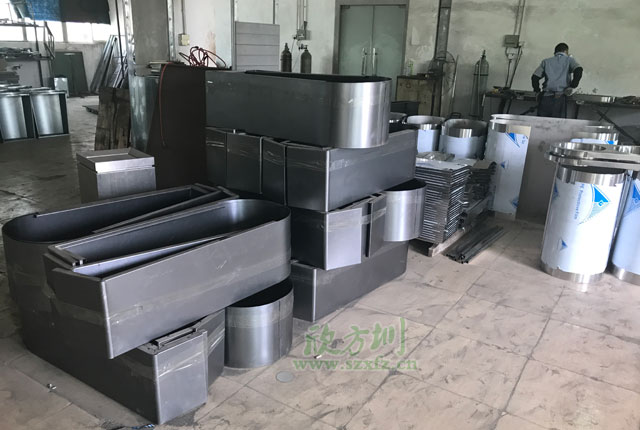 多分类果皮箱生产图